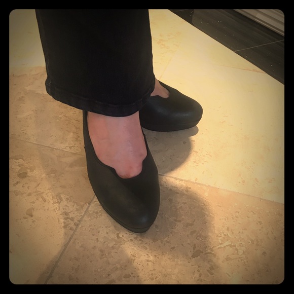 Shoes - Last Chance!! Super Comfy pumps!!!